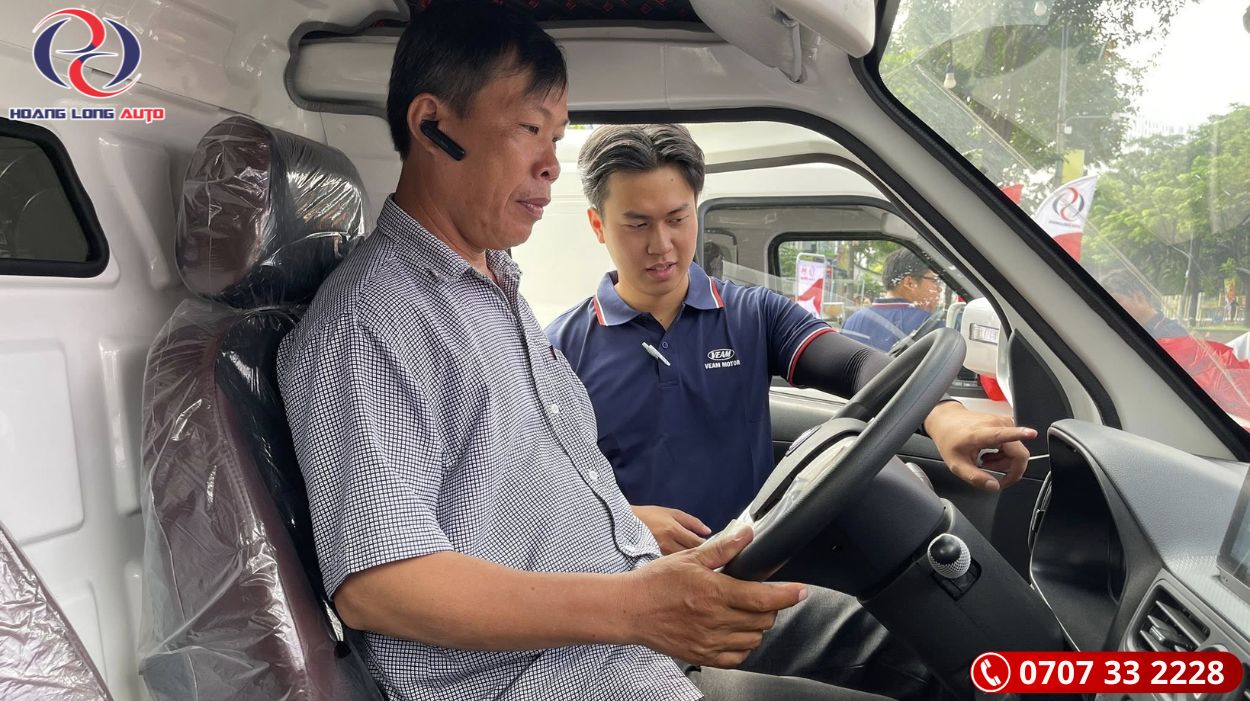 Hoạt Động Tư Vấn Và Hỗ Trợ Khách Hàng