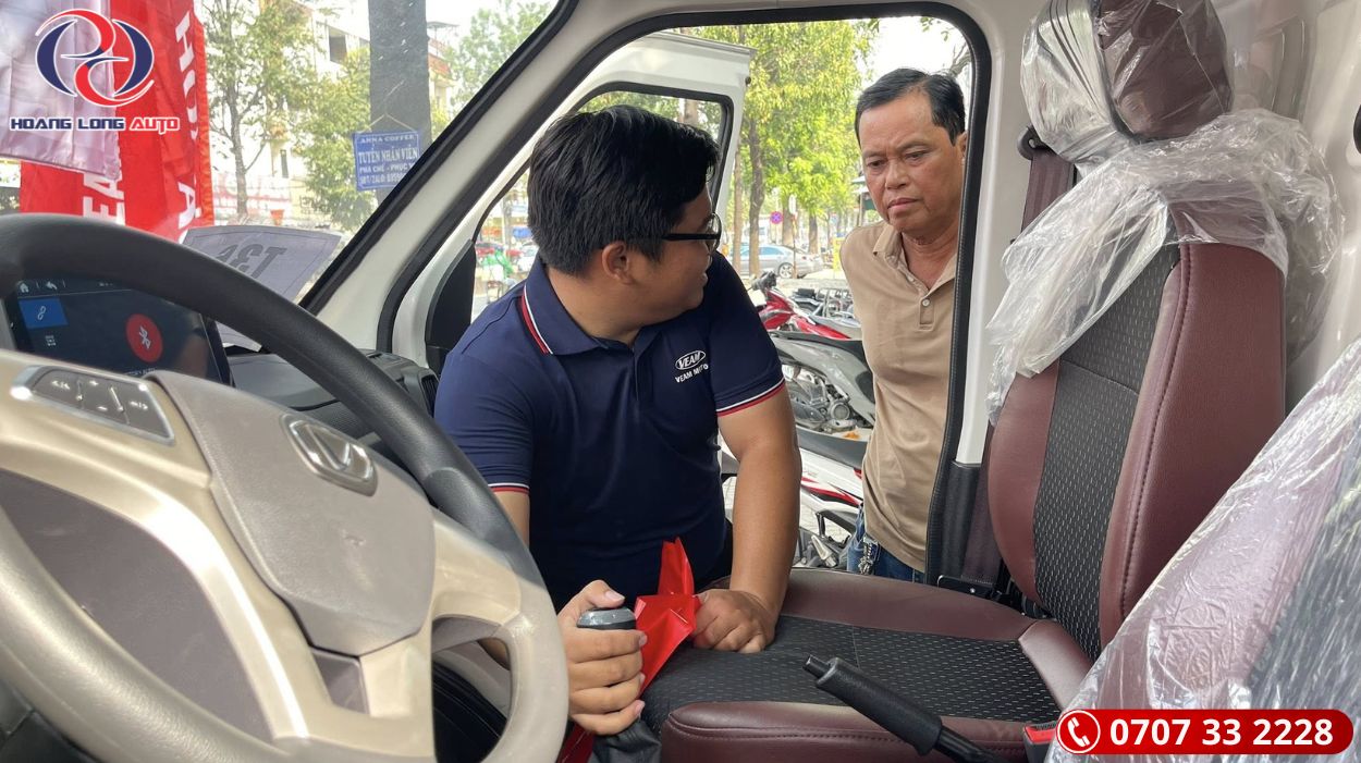 Hoạt Động Tư Vấn Và Hỗ Trợ Khách Hàng